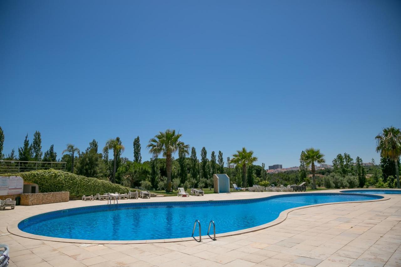 Sunny Villa Facing The Swimming Pool Fontainhas  外观 照片
